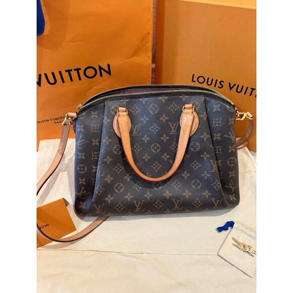 Louis Vuitton Rivoli Monogram Bag with Key $1830 and Original Packaging M44546 - Picture 3 of 9